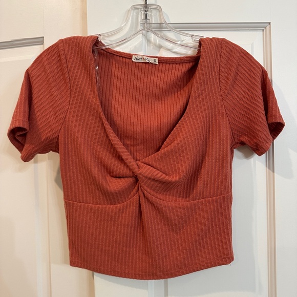Heart and Hips crop top - Picture 1 of 2